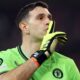 Kiper Timnas Jepang Bergabung, Emiliano Martinez Ditawarkan ke Chelsea