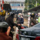 Palang Sudah Ditutup, Motor Tetap Terobos Hingga Tersenggol KA Argo Merbabu