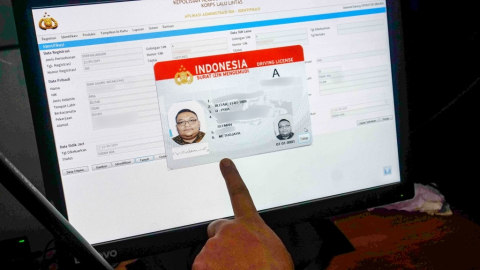 Punya SIM B2 Umum, Benarkah Boleh Kendarai Semua Jenis Mobil