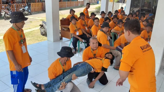 Sebanyak 40 Warga Kampung Mandar Dibekali Keterampilan Pertolongan Darurat LPP RRI