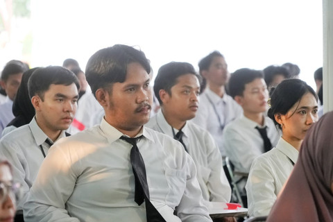 Siapkan Tenaga Kerja Kompeten, 1.280 Lulusan SMA-SMK-MA Jawa Barat Diberi Pelatihan
