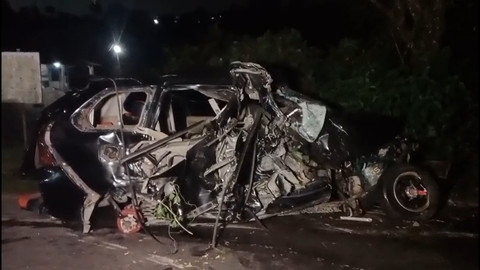 Truk Tabrak 2 Mobil dan 2 Motor di Kawasan Puncak, Cianjur, Mobil Hancur