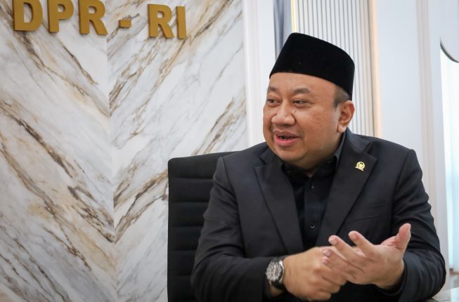 Wakil Ketua Komisi X DPR Sebut Gaji dan Tunjangan Guru Harus Naik