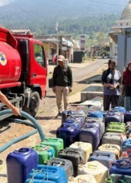 75,4 Juta Liter Air Bersih Sudah Disalurkan ke Wilayah Kekeringan Jateng