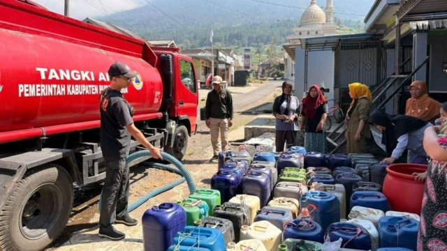 75,4 Juta Liter Air Bersih Sudah Disalurkan ke Wilayah Kekeringan Jateng