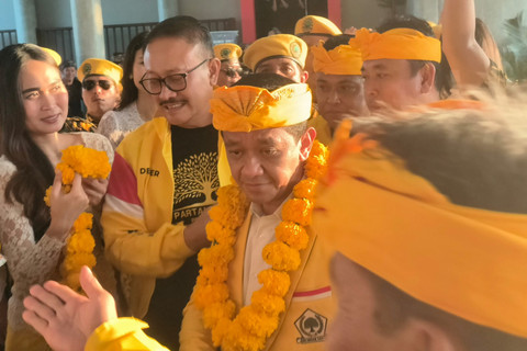 Bahlil Ungkap Sekjen Golkar Muhammad Sarmuji Akan Mundur dari DPR Setelah Jadi Menperin