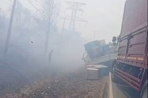 Diduga Akibat Kabut Asap, 10 Kendaraan Kecelakaan Beruntun di Lampung, 2 Tewas