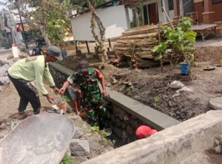 Drainase 100 Meter Dibangun untuk Dukung Pengairan Pertanian Lumajang LPP RRI