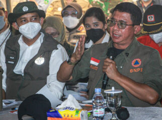 Kepala BNPB Klarifikasi Pernyataan 'Kehidupan Normal' di Tengah Karhutla Kalimantan