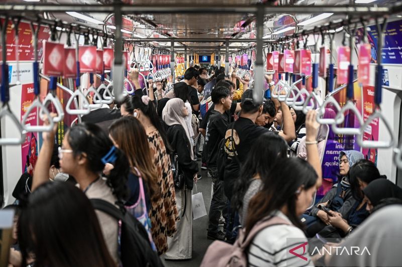 MRT Tutup Stasiun Dukuh Atas dan Transjakarta Hentikan Layanan 6 Rute Akibat Aksi di Sekitar Bundaran HI