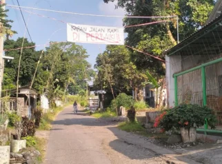 Pemkab Lumajang Berkomitmen Perbaiki Jalan Tempeh-Pasrujambe Usai Diprotes LPP RRI